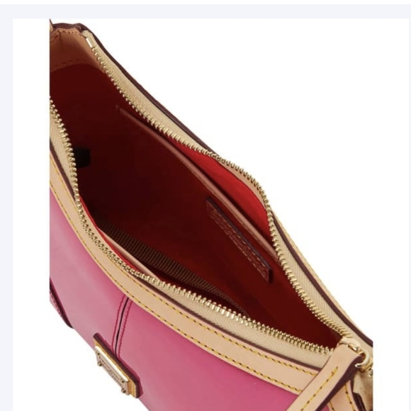 Dooney & Bourke Patent Leather Baguette Shoulder Bag Fuchsia NWT W/ Dustbag - Picture 16 of 16